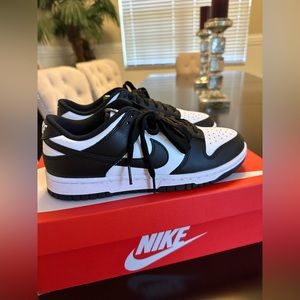 ❗️NWT❗️ Nike panda dunks